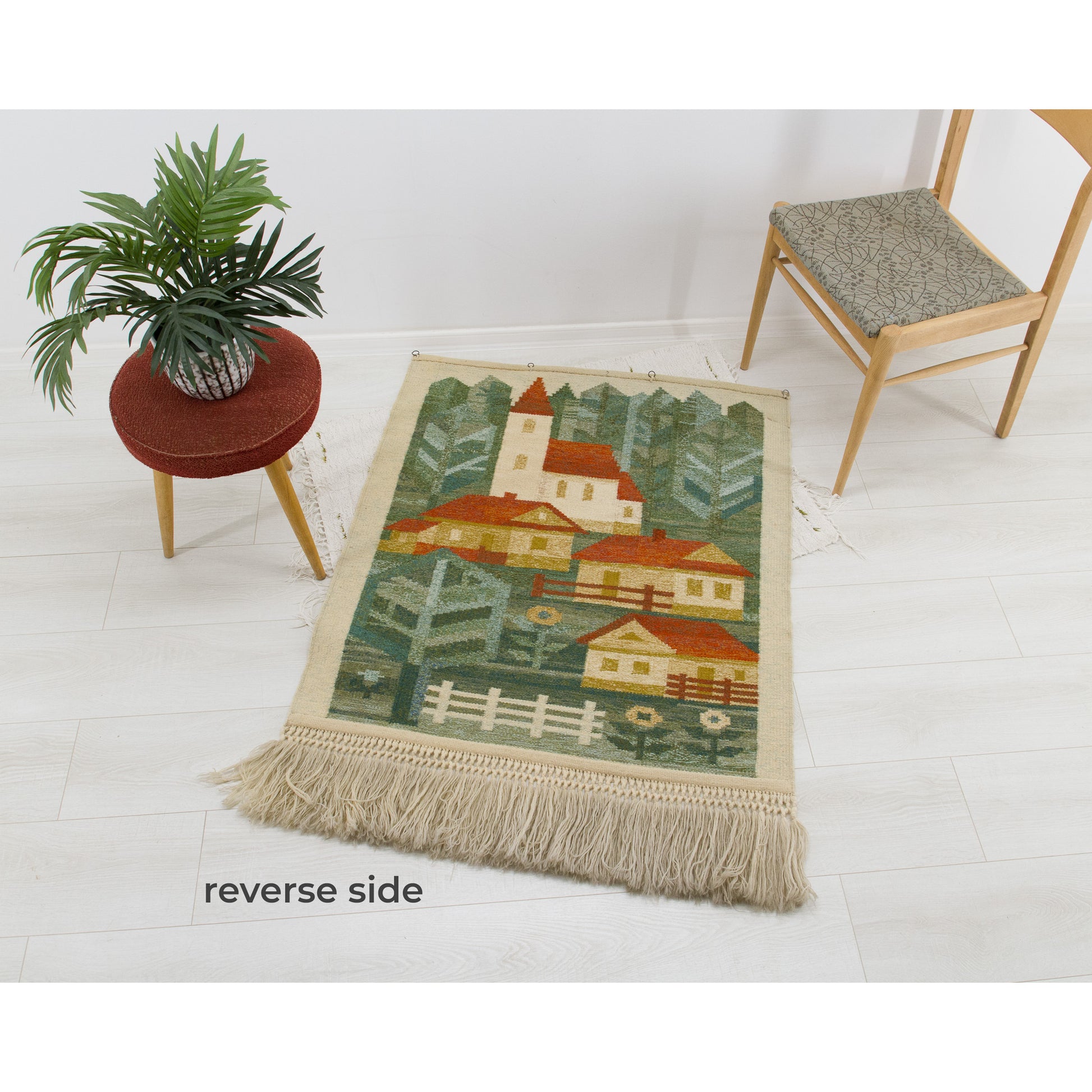 The complete textile is laid reverse-side up on the floor, reassuring buyers of its pristine, clean, and perfectly odor-free condition from a smoke-free environment.