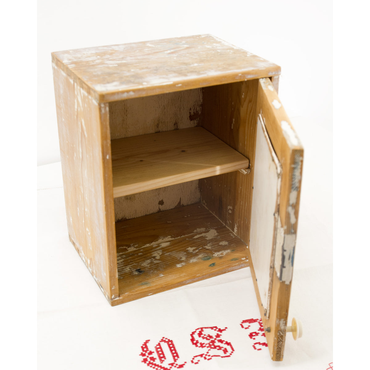 Small Vintage Mirror Wall Cabinet – Refurbished Shaker Style Medicine Cabinet