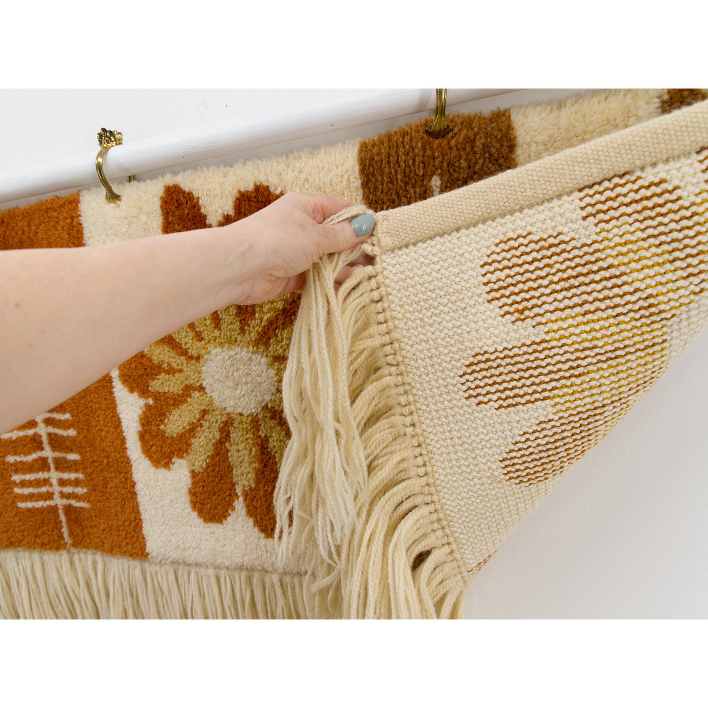 View of the back of the tapestry, showing the clean cotton foundation and hand-knotting grid. Authentic handmade Hungarian quality from the 1970s.
