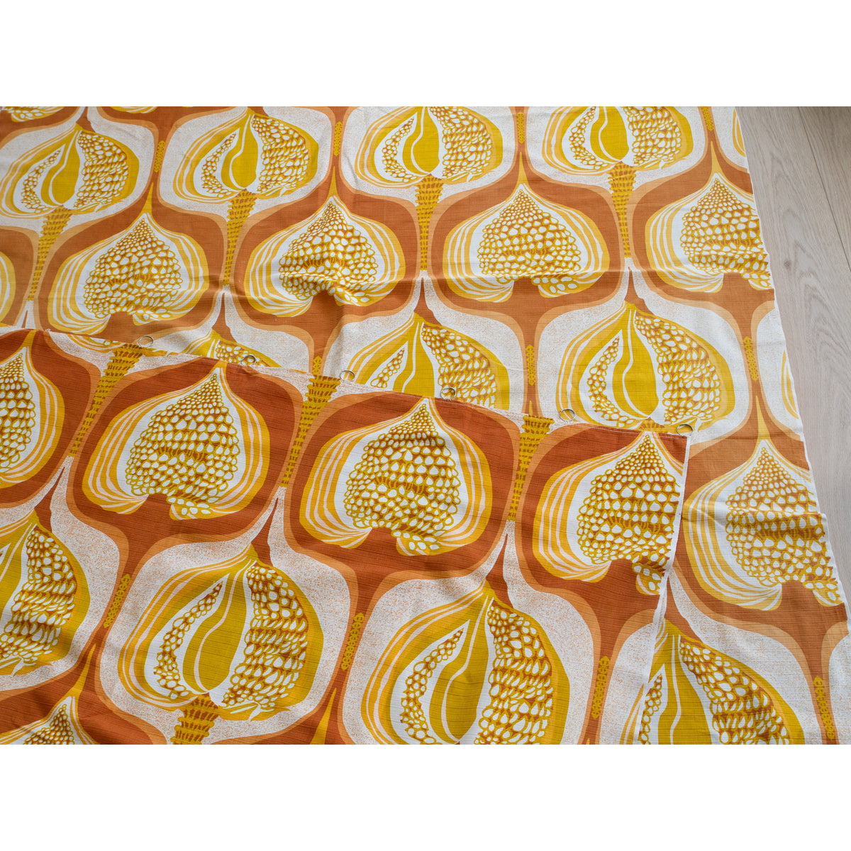 Vintage seed pod print cotton fabric, ideal for cushion covers, bags and crafts