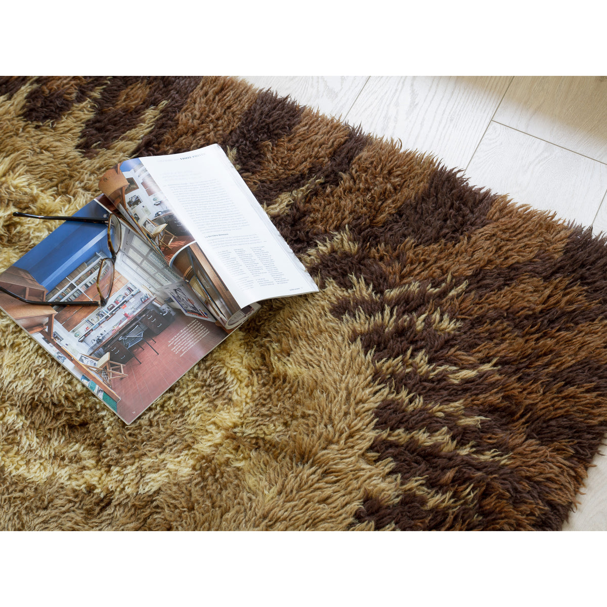 Vintage 70s Shag Rug & Wall Hanging – Brown Caramel Sunburst Design
